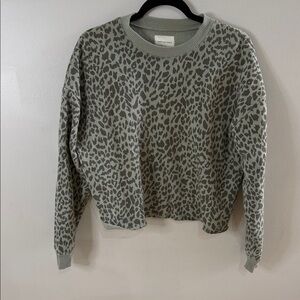 American Eagle Gray/green Animal Print Sweater